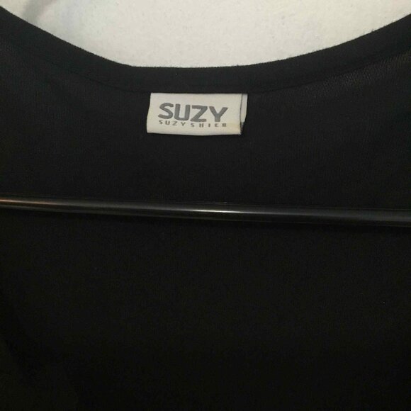 Black Tee Shirt with Ruffles - Picture 5 of 8